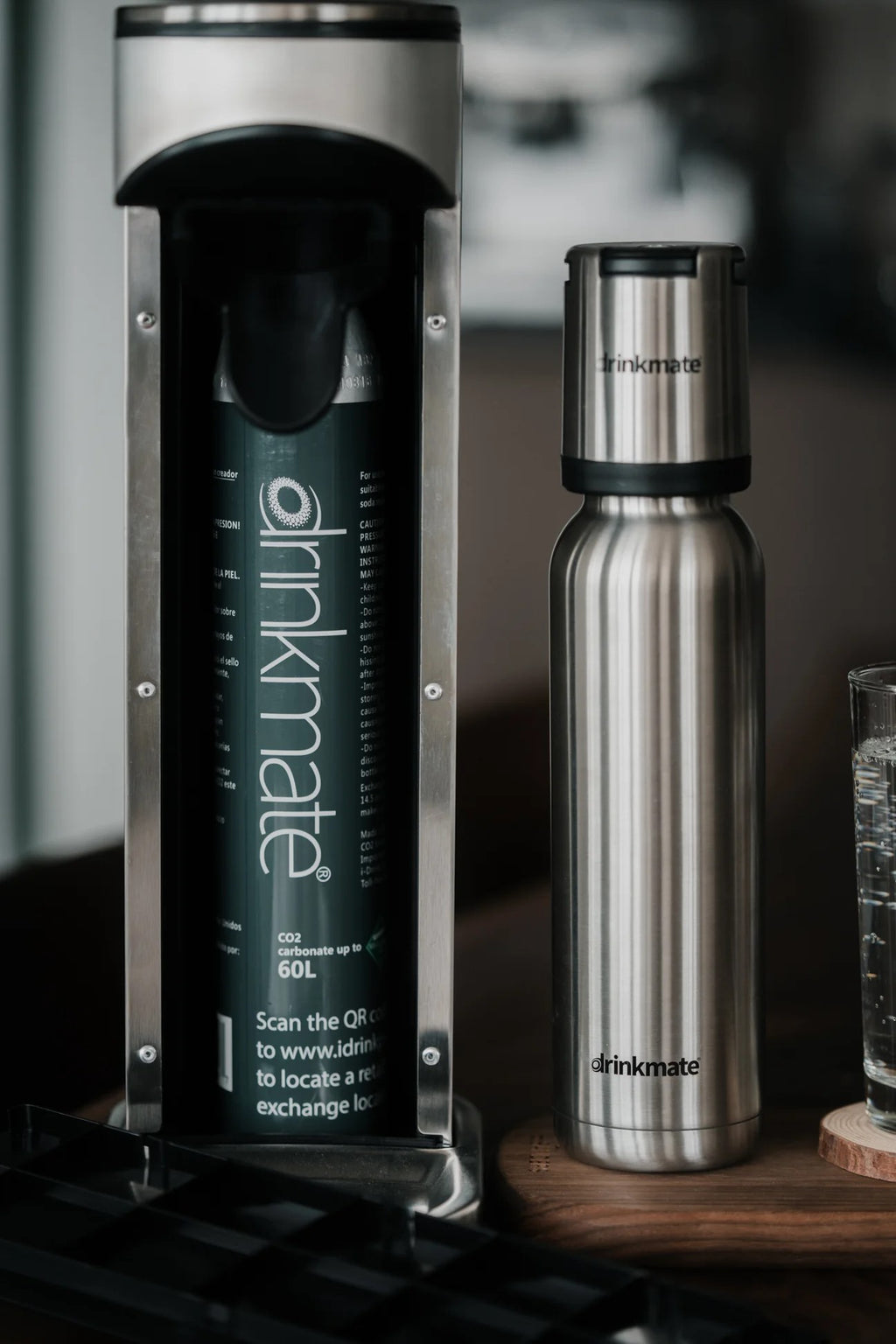 Drinkmate LUX Stainless Steel Sparkling Water and Soda Machine With CO₂ Cylinder